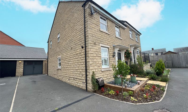Alexandra Lane, Flockton, WF4