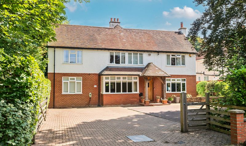Longdown Lane South, Epsom, KT17