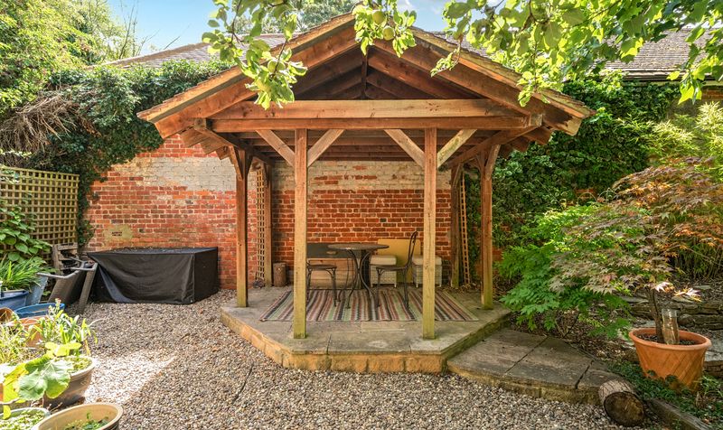 Longdown Lane South, Epsom, KT17