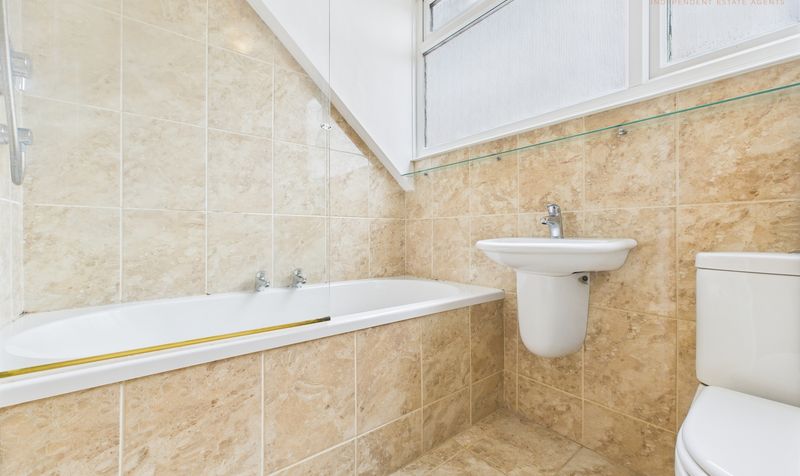 Handford Road, Upton, CH2