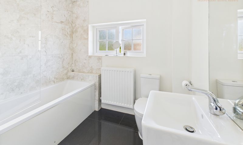 Brigadier Close, Saighton, CH3
