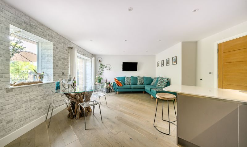 Court Lane, Oaks View Court Lane, KT19