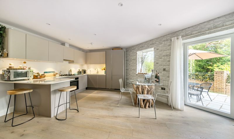 Court Lane, Oaks View Court Lane, KT19