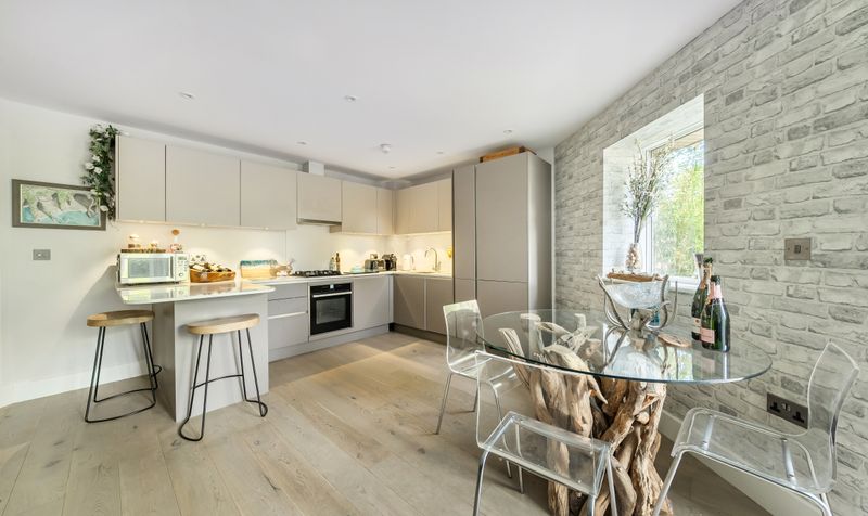 Court Lane, Oaks View Court Lane, KT19