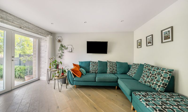 Court Lane, Oaks View Court Lane, KT19