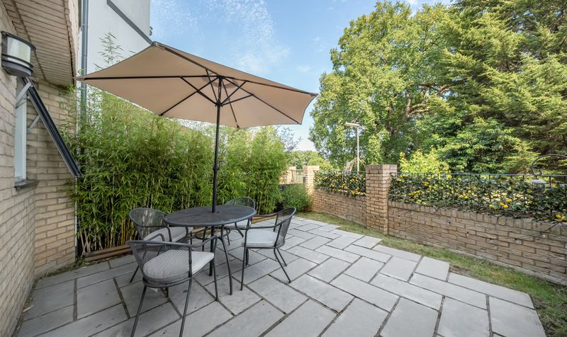 Court Lane, Oaks View Court Lane, KT19