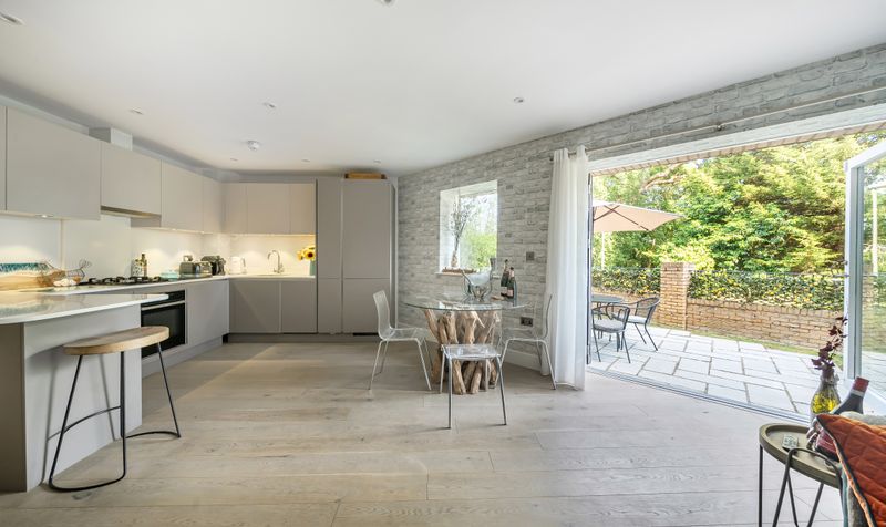 Court Lane, Oaks View Court Lane, KT19