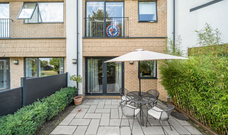 Court Lane, Oaks View Court Lane, KT19