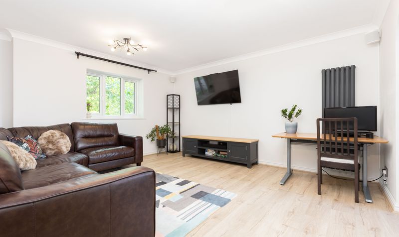 2 Bedroom Flat For Sale – Gillison Close, Letchworth Garden City, SG6 3