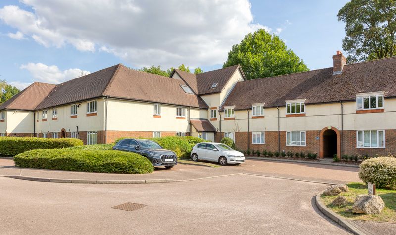 2 Bedroom Flat For Sale – Gillison Close, Letchworth Garden City, SG6