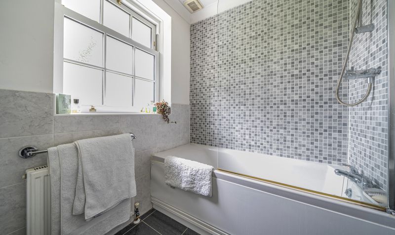 Highridge Close, Epsom, KT18