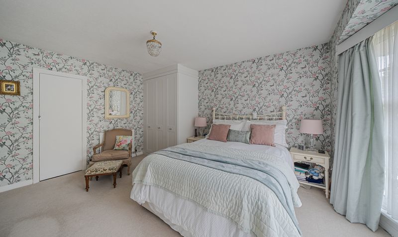 Highridge Close, Epsom, KT18