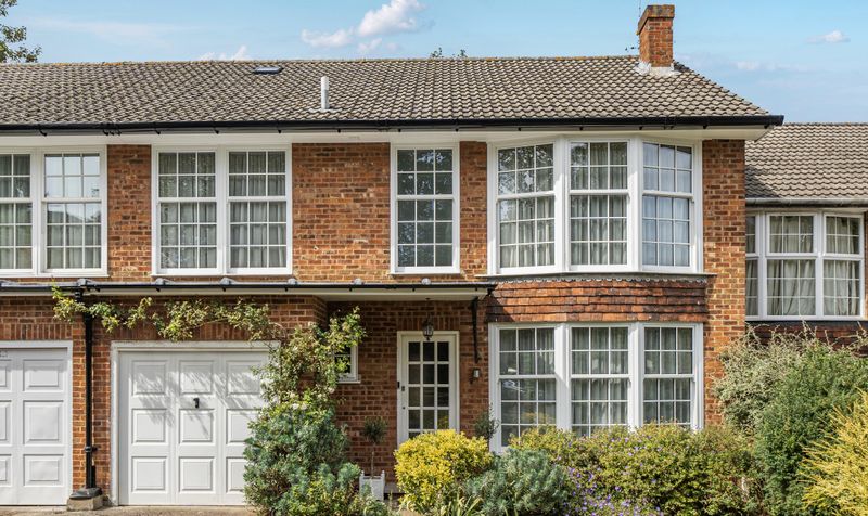 Highridge Close, Epsom, KT18