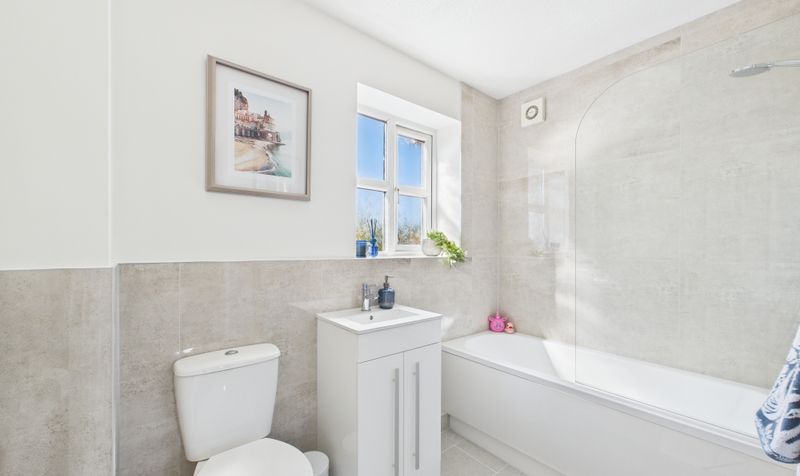 Cherry Dale Road, Broughton, CH4