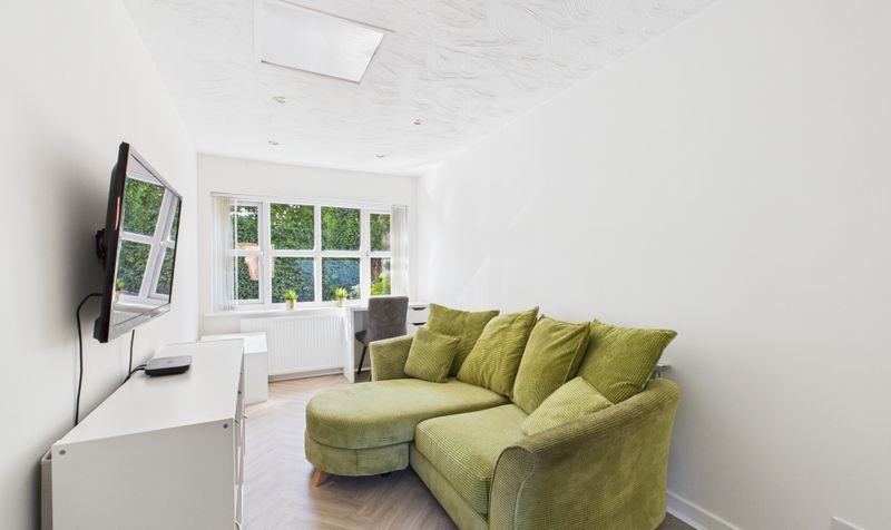 Cherry Dale Road, Broughton, CH4