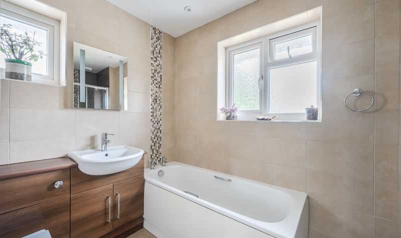 Upland Way, Epsom, KT18