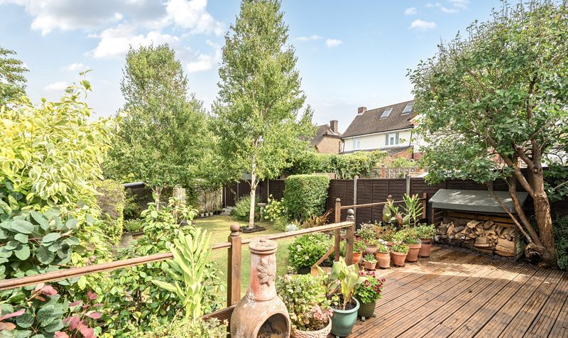 Upland Way, Epsom, KT18