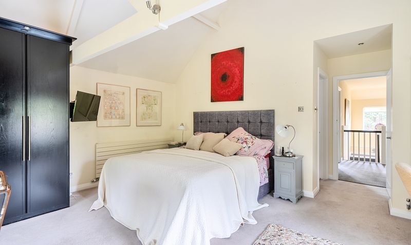 Hylands Close, Epsom, KT18