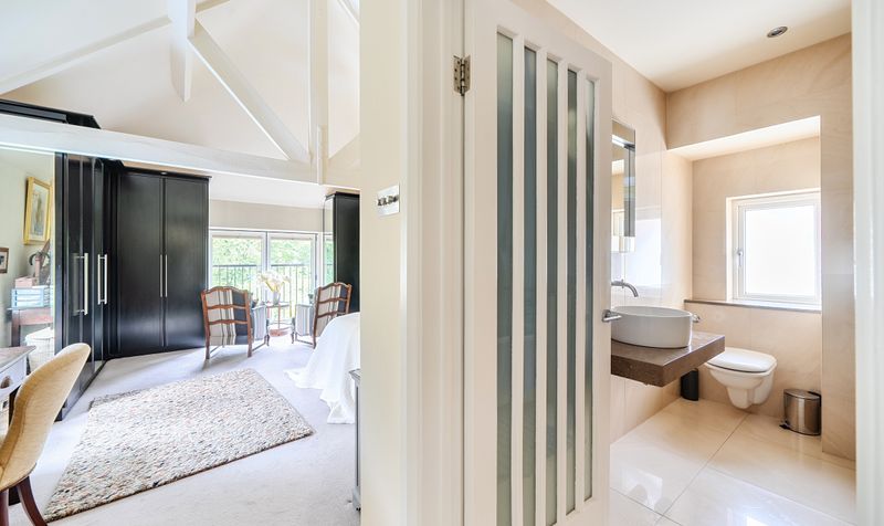 Hylands Close, Epsom, KT18