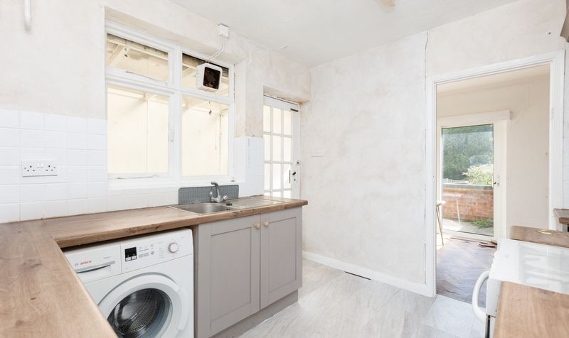 2 Bedroom Bungalow For Sale – Hawthorn Close, Hitchin, SG5 2