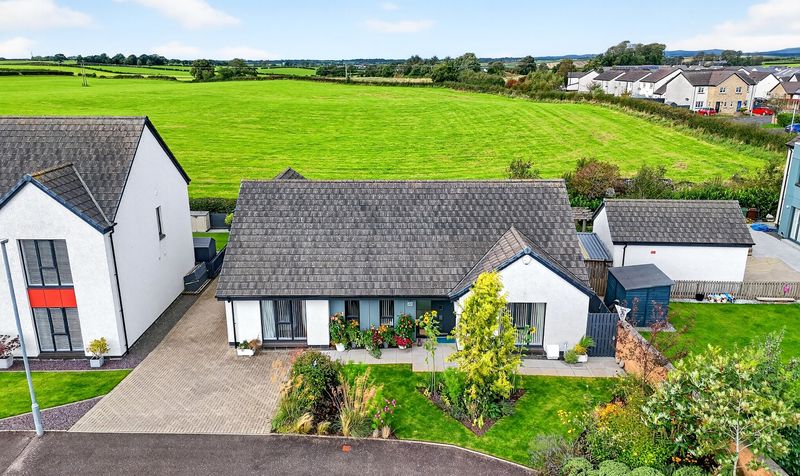 39 Langmuir Quadrant, Kilmaurs, KA3 2UA