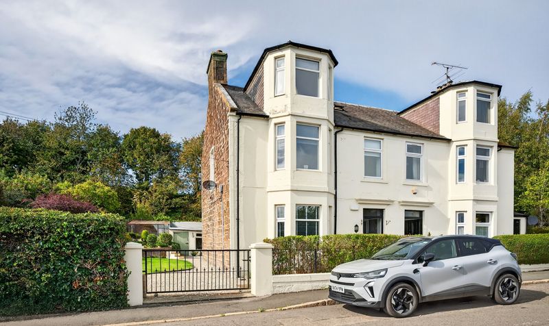 2 Barns Terrace, Maybole, KA19 7EP