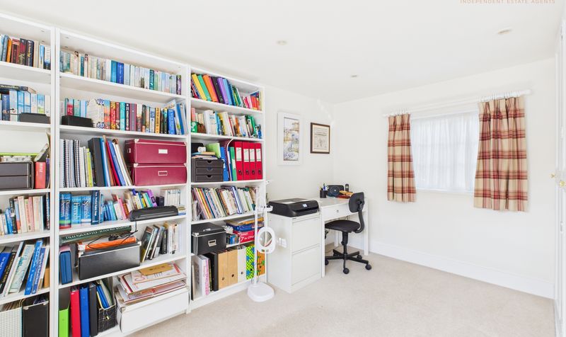 Village Road, Christleton, CH3