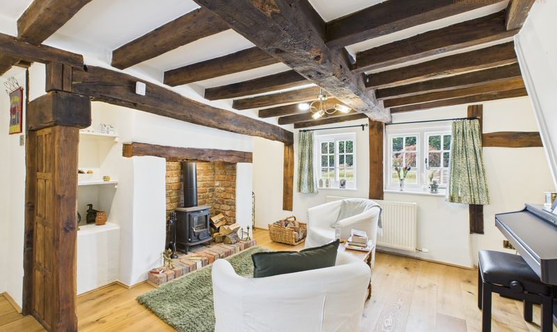 Village Road, Christleton, CH3