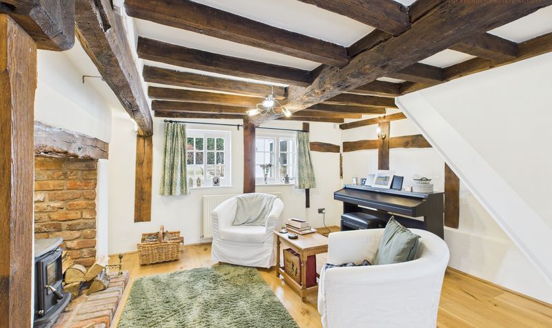 Village Road, Christleton, CH3
