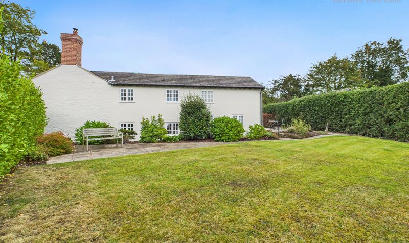 Village Road, Christleton, CH3