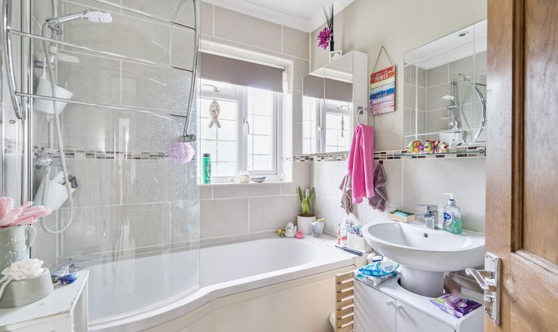 The Greenway, Epsom, KT18