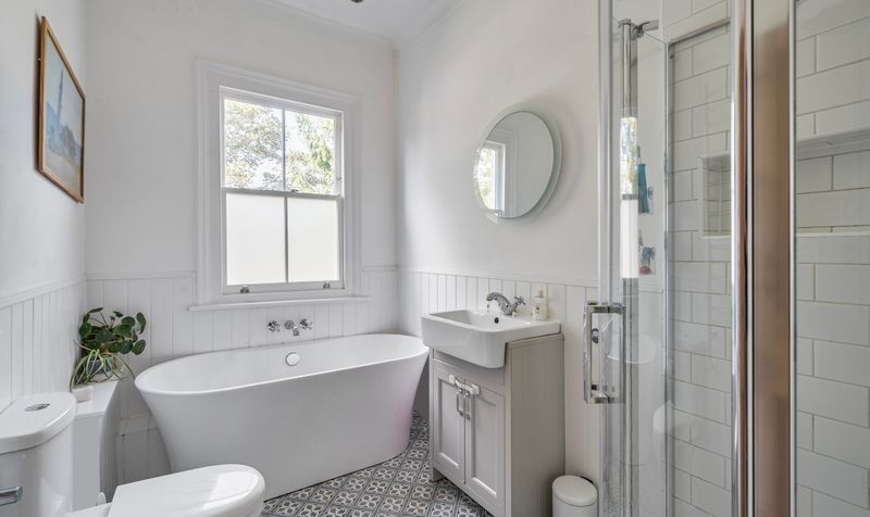 Andrews Close, Epsom, KT17