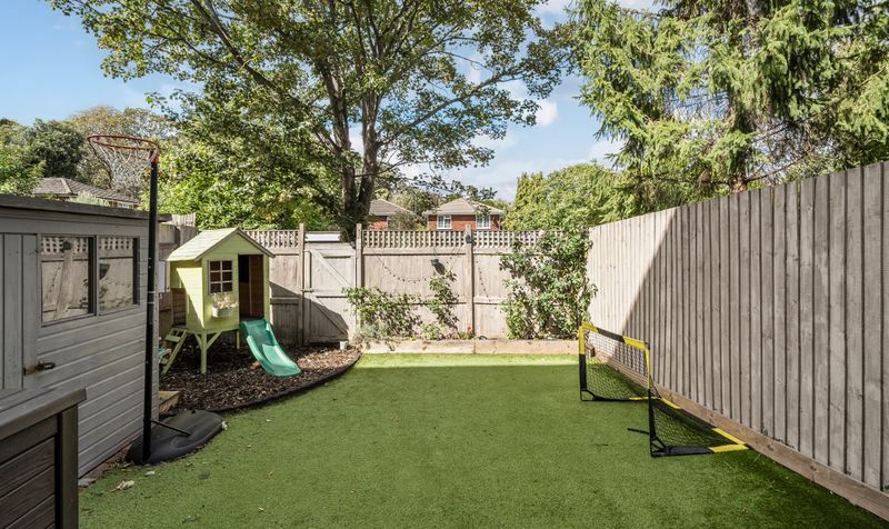 Andrews Close, Epsom, KT17