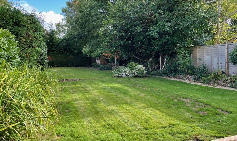 Newton Wood Road, Ashtead, KT21