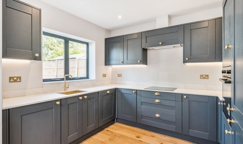 London Road, Ewell, KT17