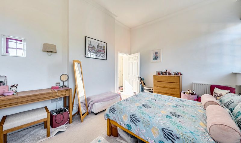 Horton Crescent, Epsom, KT19