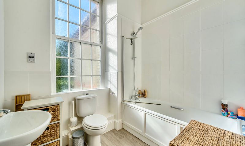 Horton Crescent, Epsom, KT19