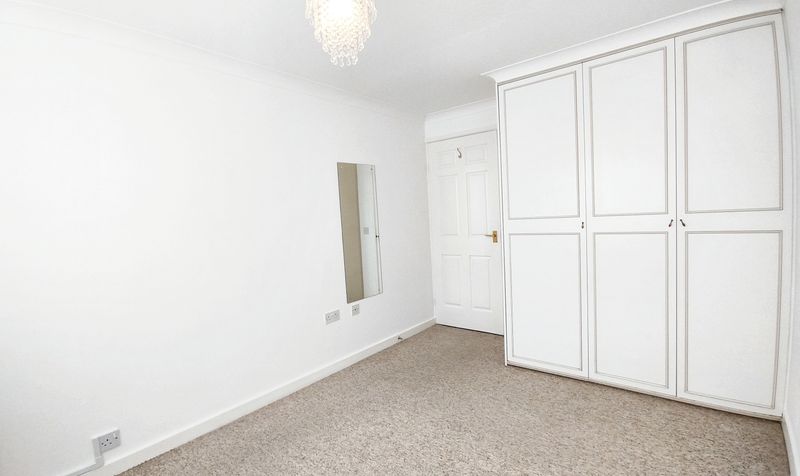 Oakmead Green, Epsom, KT18