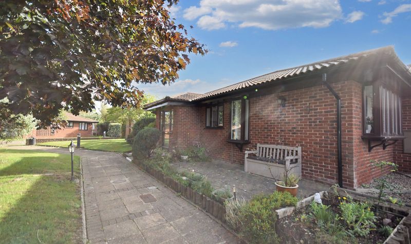 Oakmead Green, Epsom, KT18