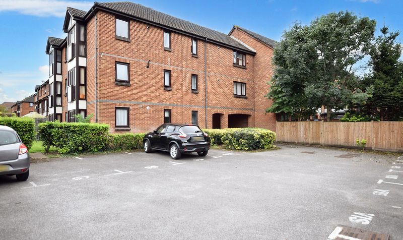 Farriers Road, Epsom, KT17