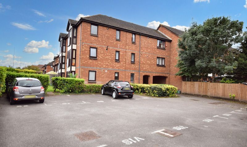 Farriers Road, Epsom, KT17