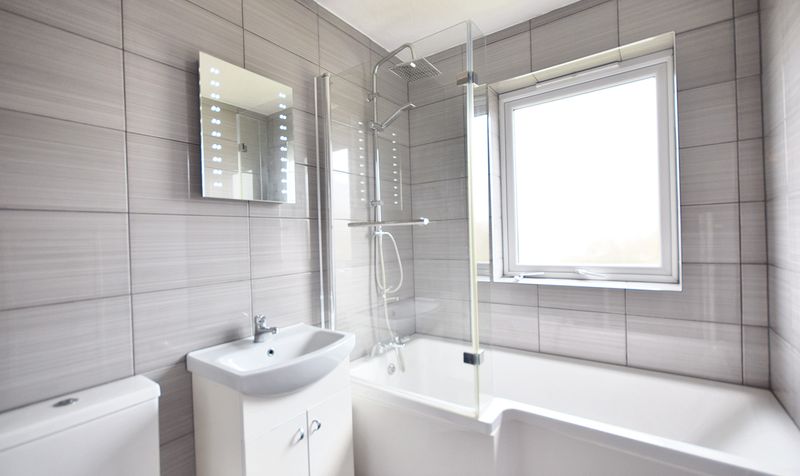 Farriers Road, Epsom, KT17