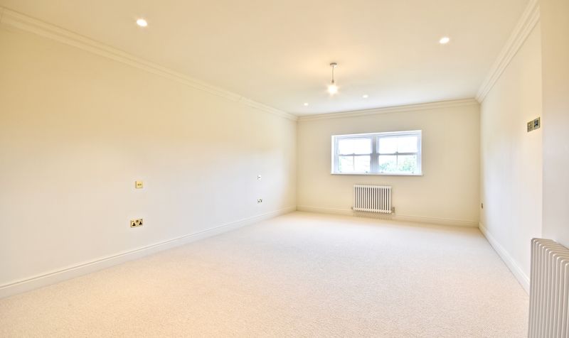 Ashtead Woods Road, Ashtead, KT21