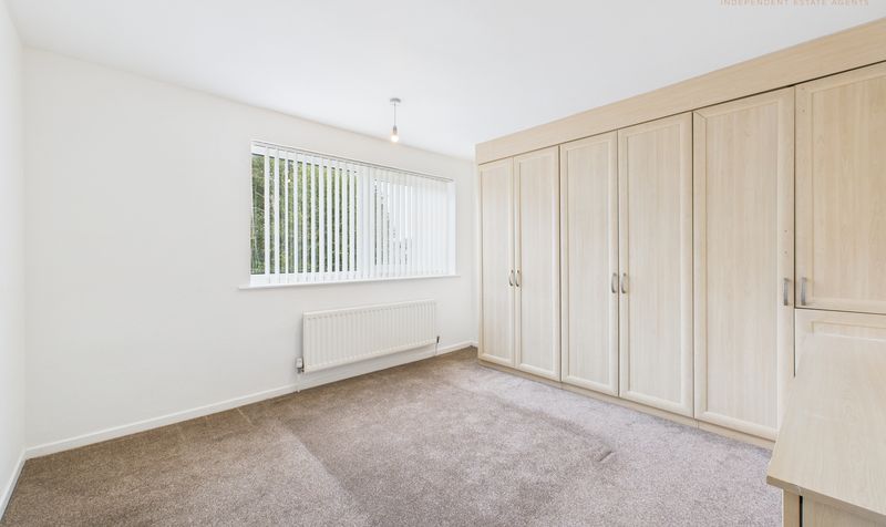Upton Lane, Upton, CH2