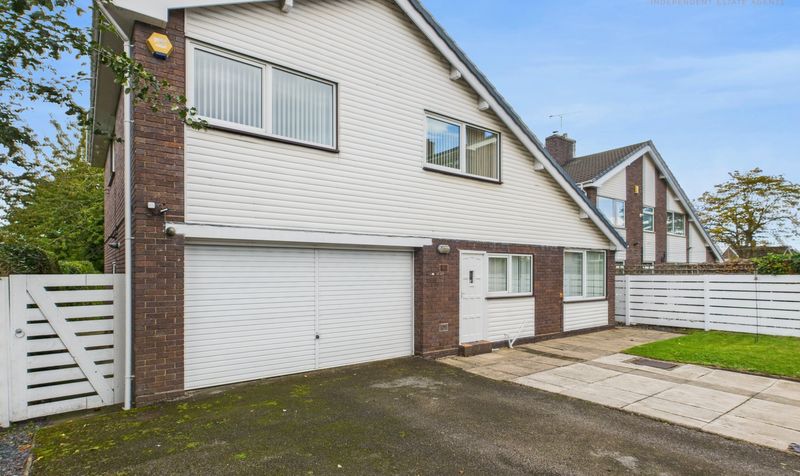 Upton Lane, Upton, CH2