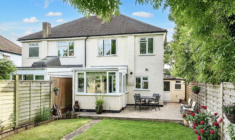Read Road, Ashtead, KT21
