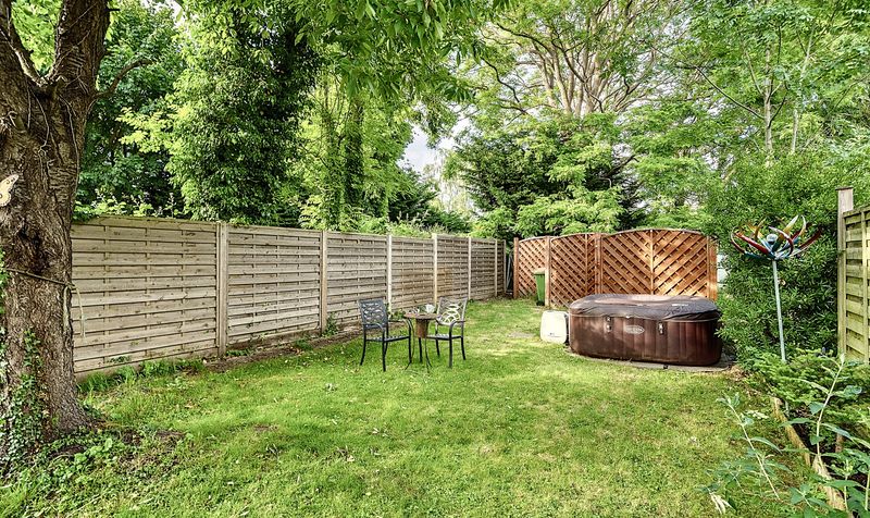 Read Road, Ashtead, KT21