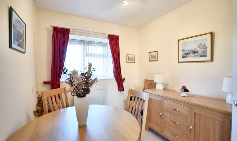 Henbit Close, Rowan Mead Henbit Close, KT20