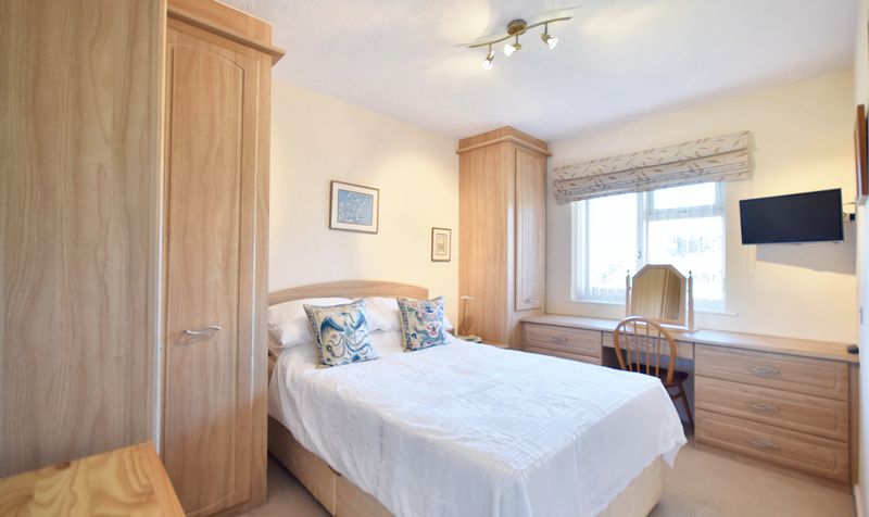 Henbit Close, Rowan Mead Henbit Close, KT20