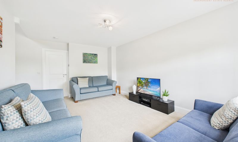 Duke Grove, Saighton, CH3